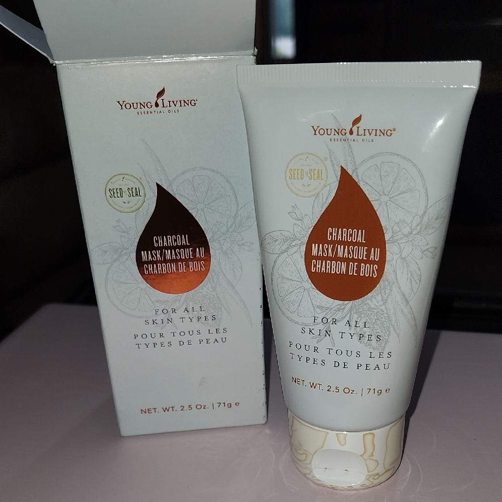Young Living Charcoal Mask for all skin types Exfoliant Scrub Essential Oils NEW